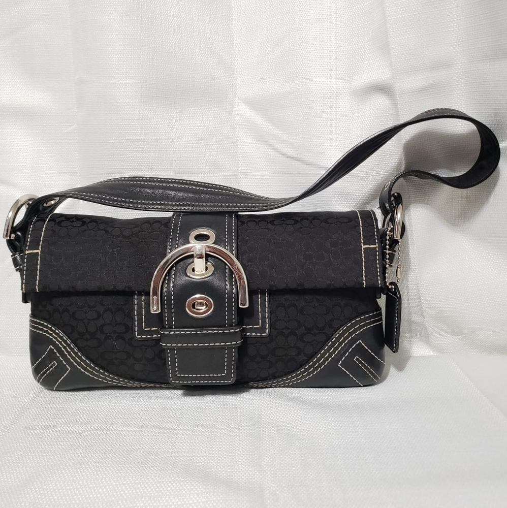 Vintage Coach Signature Soho Black Y2K Shoulder Bag. No C05Q-3628